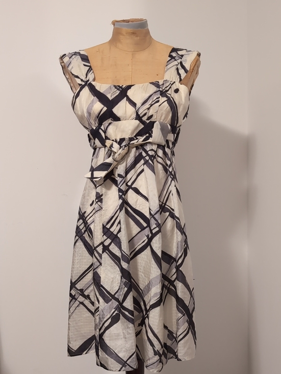 Nanette Lepore Dresses & Skirts - Vintage Nanette Lepore Dress Size 0